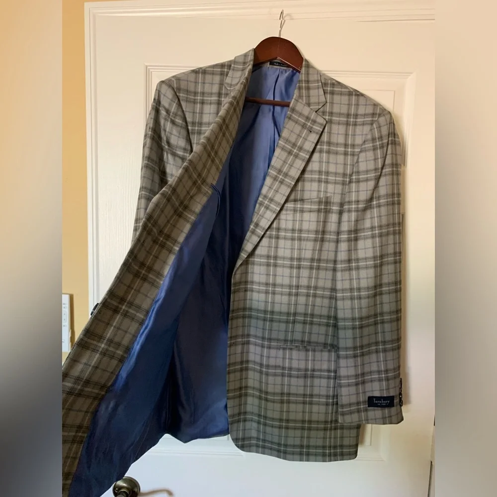 Turnbury‎ Plaid Gray Sport Coat with Classic Design